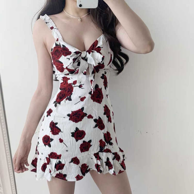 

Summer sleeveless dress female sense V-neck hollow rose print fishtail es Retro Black White 210604