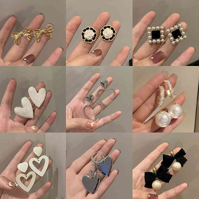 

Charm Korea dongdamen small fragrance Earrings female 925 silver needle pearl temperament Earrings