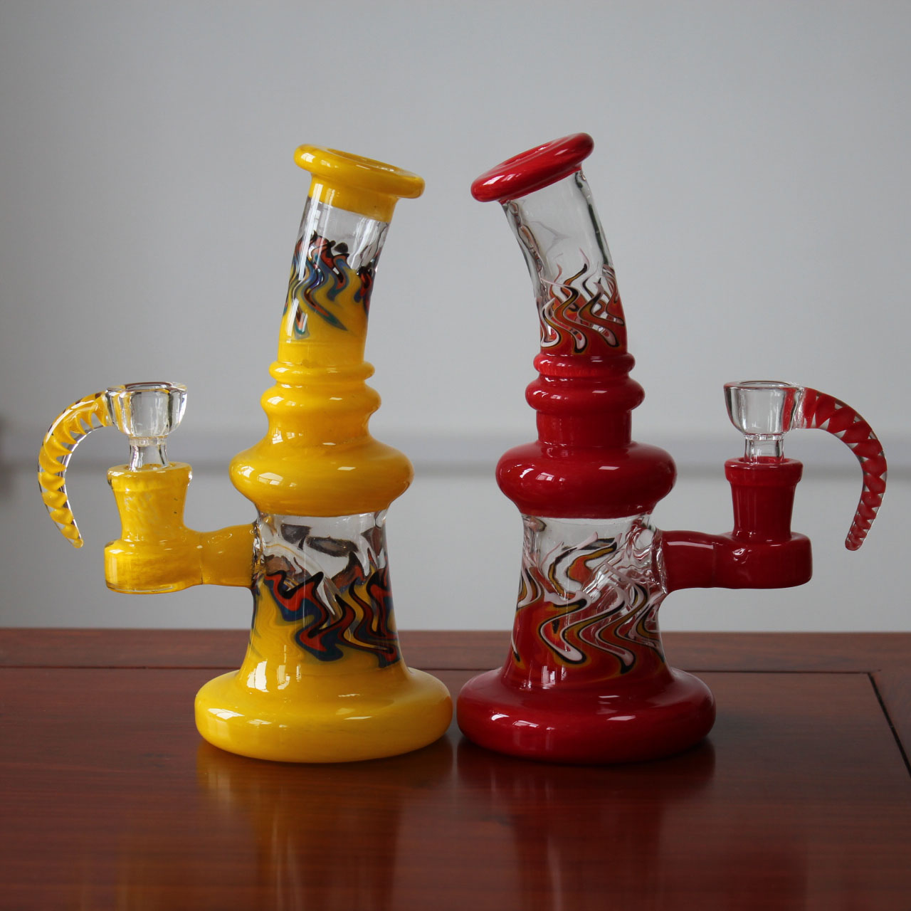 

Colorful Bongs Mini Pipe Dab Rigs Small Bubbler Hookahs Beaker Bong oil rig with a free bowl
