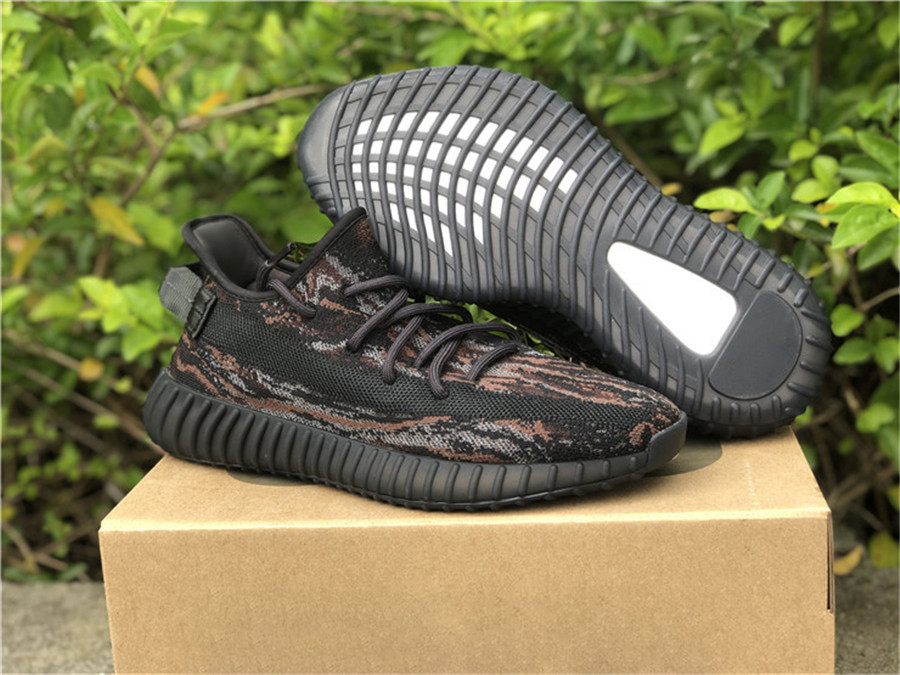 

Authentic Originals V2 MX Oat GW3773 Men Women Shoes MX Rock Black Mono Ice Mist Mono Clay Cinder Kanye West Wave Runner Outdoor Sports Sneakers With Box, Customize