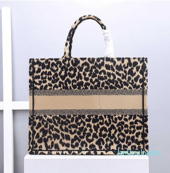 

Designer Bags Tote Bag Handbags Three-dimensional embroidery tiger purse luxury women handbag Evening Party Shopping Business occasions, Color 3