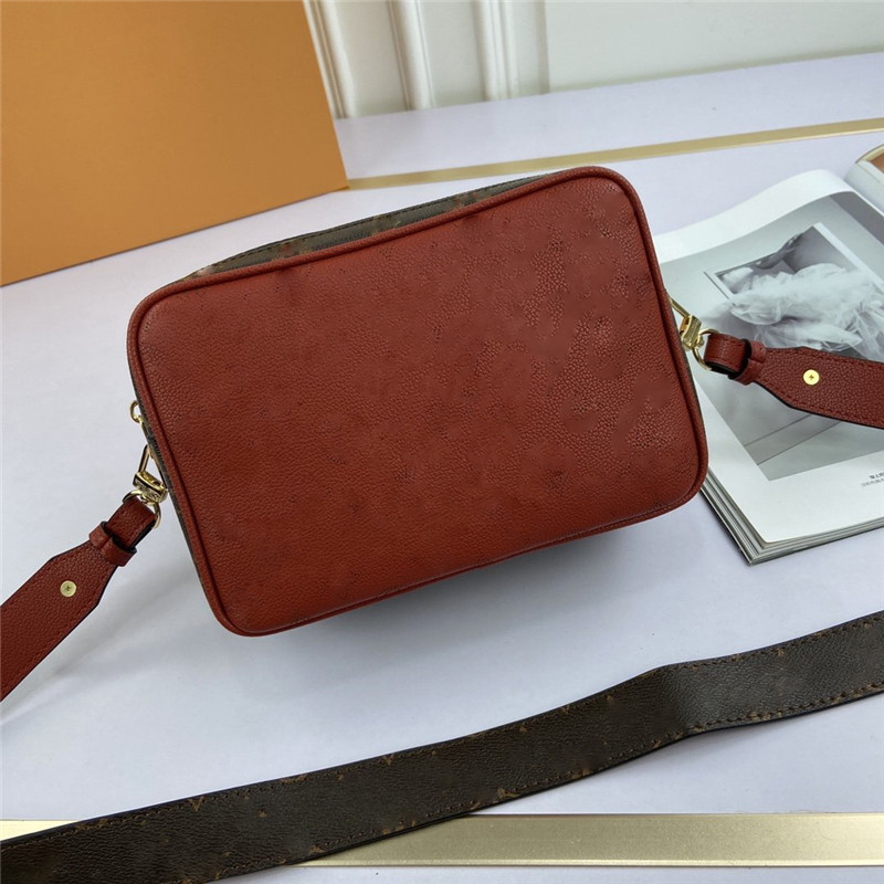 

2021 Portable Lady's Bag Mini Genuine Leather Trocadero 27 Shoulder Size: 23*17*9CM V-099