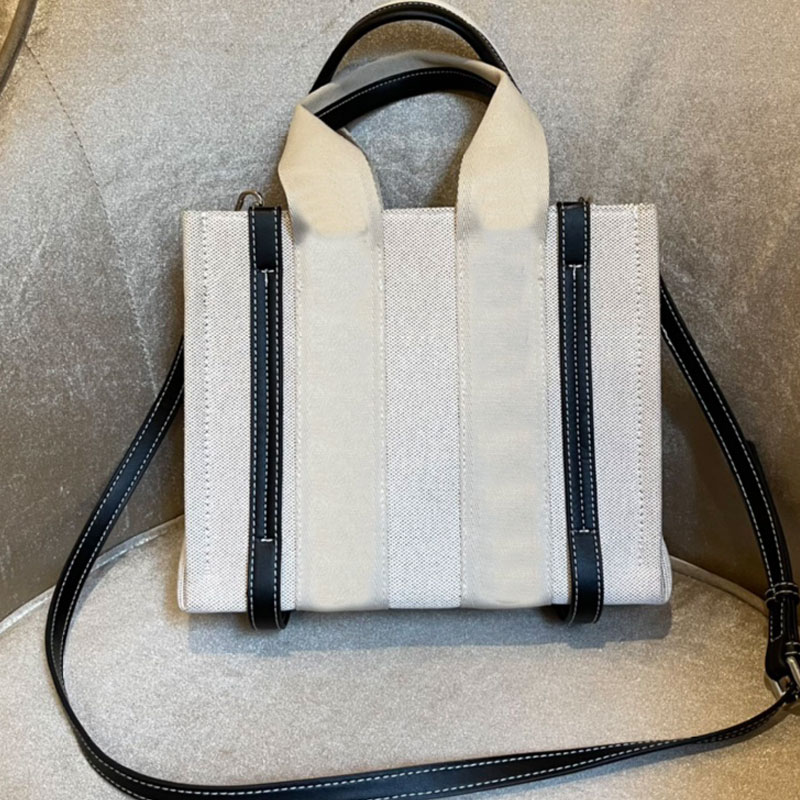 

Canvas Shopping Bags Large Capacity Package Travelling Bag Fashion High Quality Letter Adjustable Shoulder Strap Black White Brown Open