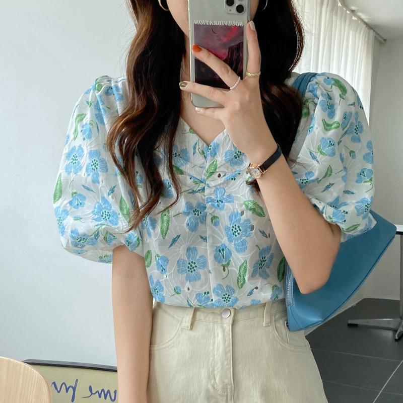 

Women's Blouses & Shirts Summer Holiday Style V-neck Floral Shirt Puff Sleeve Top French Short-sleeved Blouse, Blue