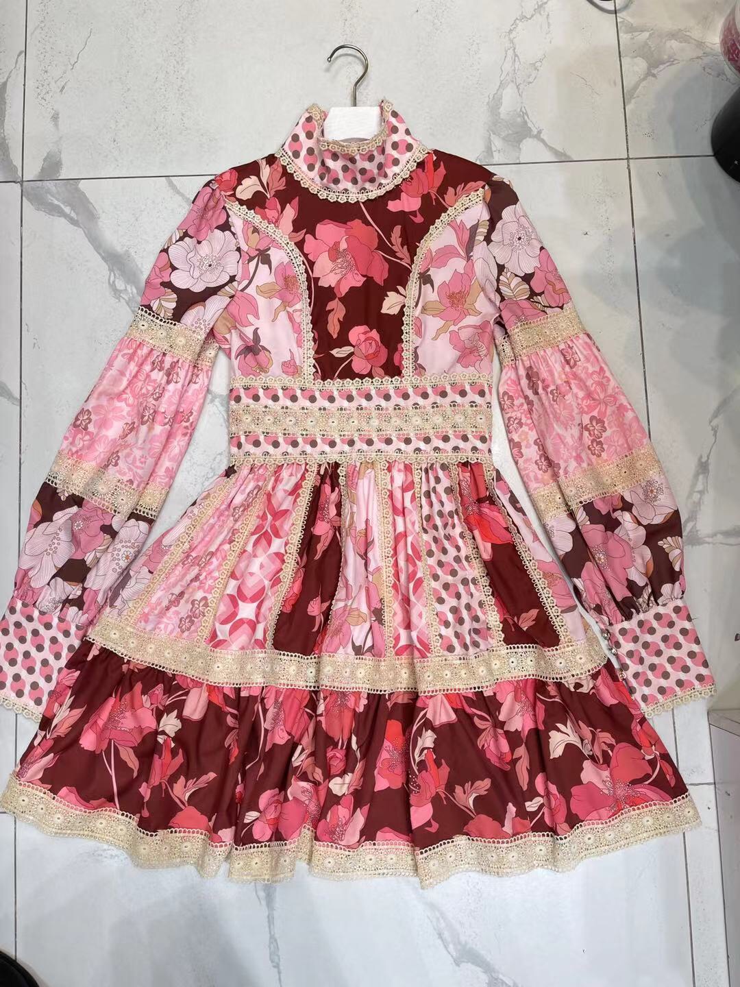

2021 European Station New Celebrity High-End Niche Popular Fairy Waist Slimming Dress Printed Long Sleeve Short Dress, Figure color