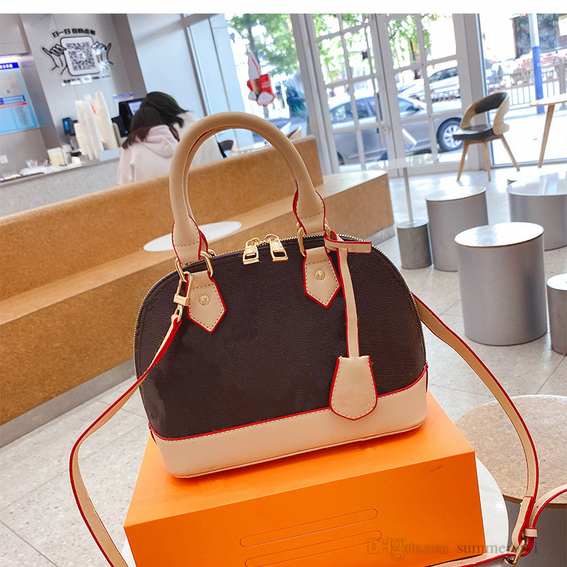 

Fashion children letter printed shell handbag luxury Big kids PU leather chain princess bags girls single shoulder bag women handbags A7481, Light brown