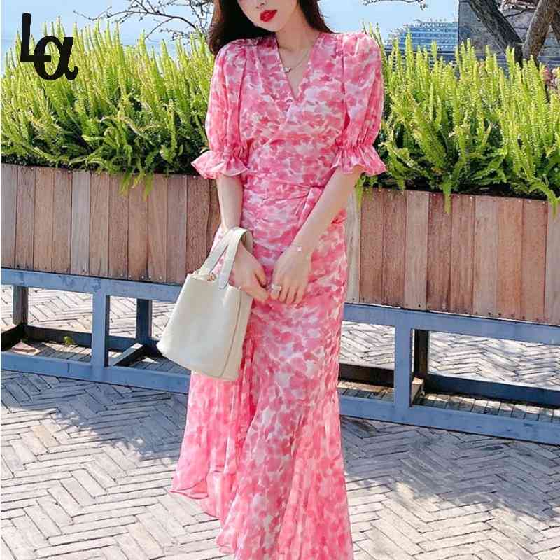 

Summer Vintage Floral Split Dress Women French Elegant Party Long Print Irregular V Neck Holiday Beach es 210519