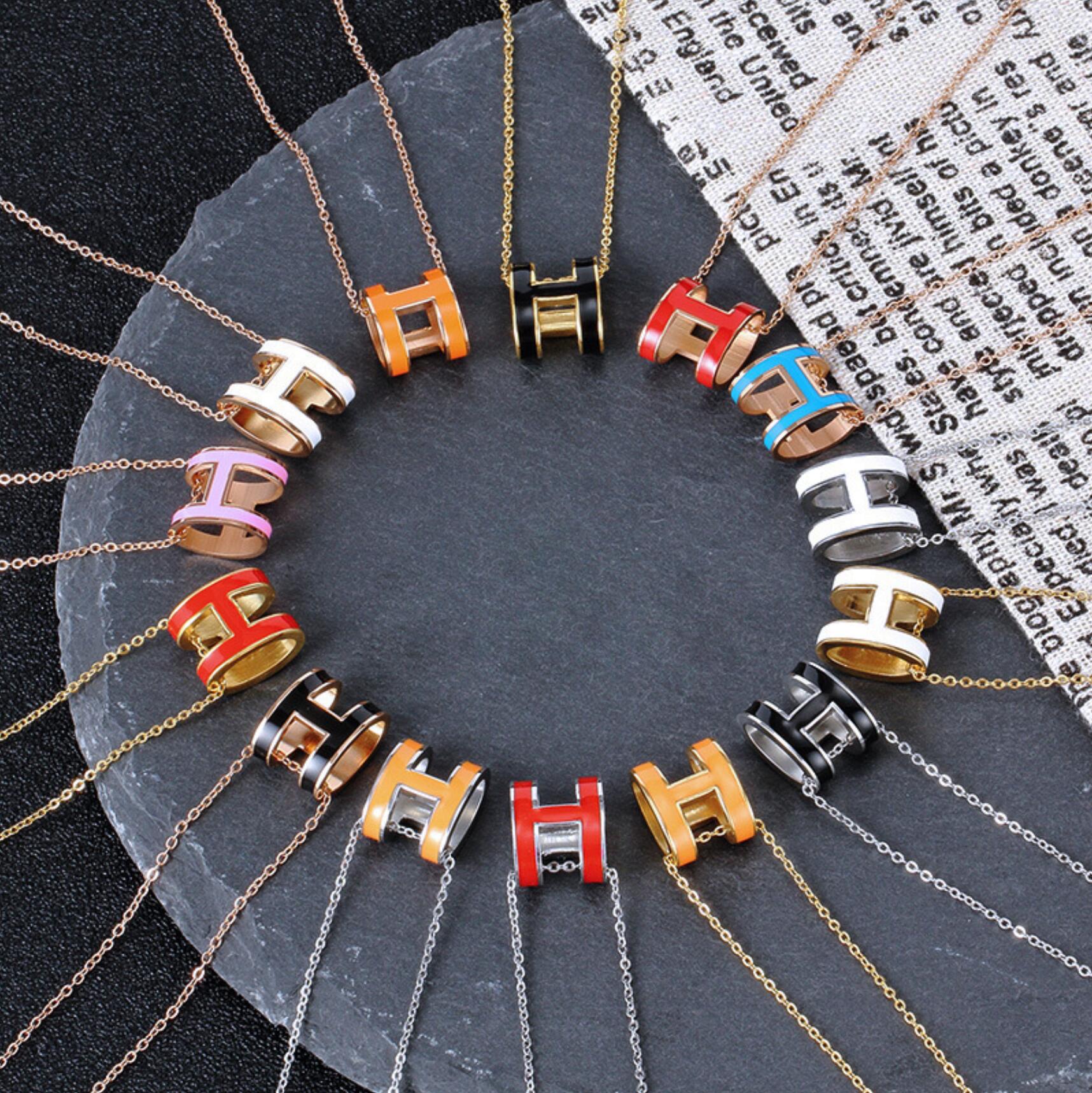 

Promotion Titanium Steel Letter Pendant Enamel Necklace Short Chain Choker Neck Jewelry Gift for Lover, Silver