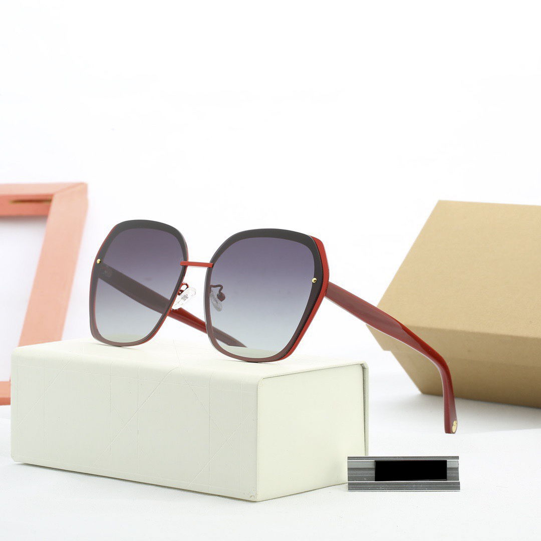 

Fashion fresh designer sunglasses for women with HD Polarized Lenses Classic slender frame legs aviator glasses