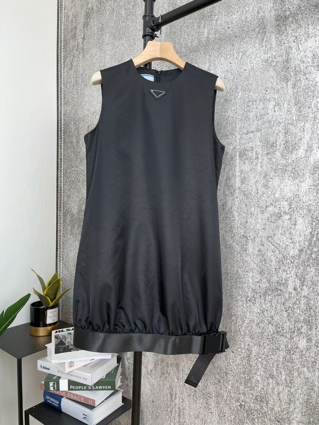

2021 Spring Summer Women Designer Dress High Quality Fashion Short Sleeve Skirt 8 Different Models Re Nylon Material With Bags-2, Silical gel
