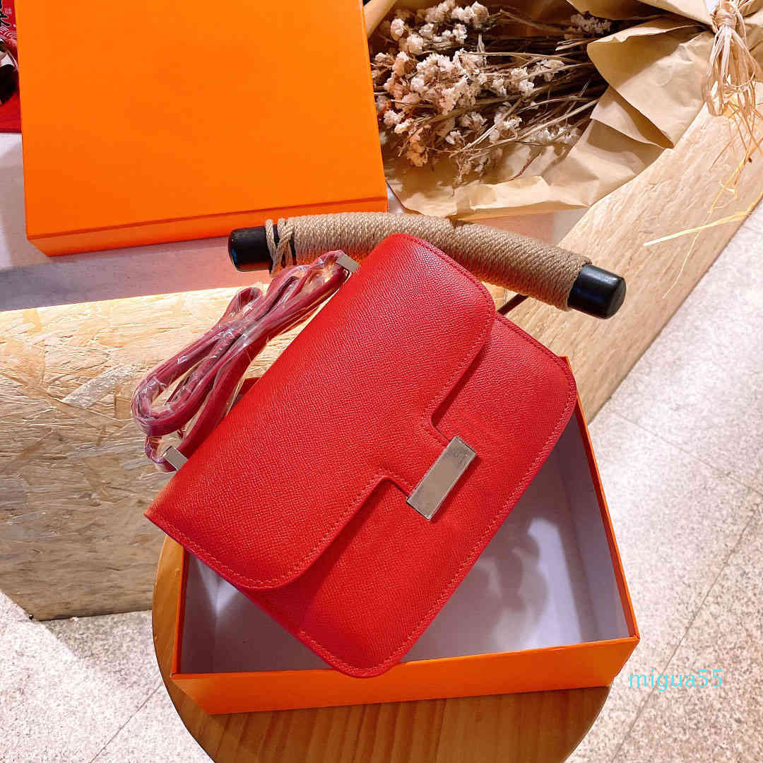 

2021 family C Nylon mini Hanghhangbag akend L zhouzhoubao, Beige