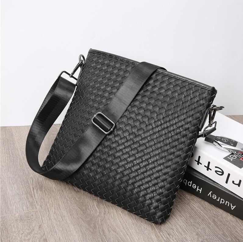 

Factory wholesale men handbag Knitting messenger bag outdoor leisure leather shoulder bags street fashion Joker Knittings handbags, Black
