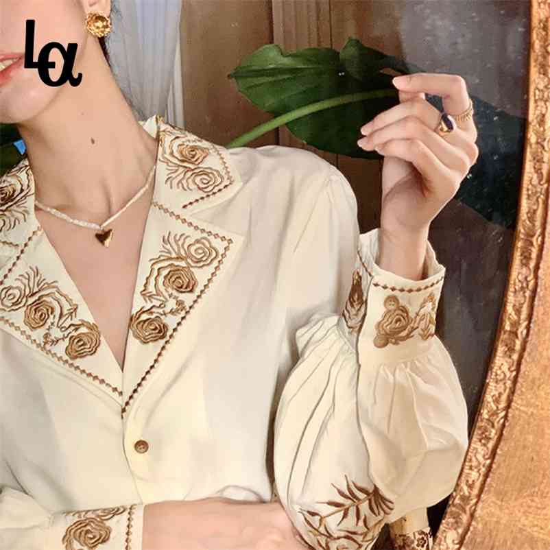 

Women France Style Vintage Blouse Ladys Embroidery Lantern Sleeve Tops Female Autumn V-neck Fashion Solid Shirts 210519, Beige
