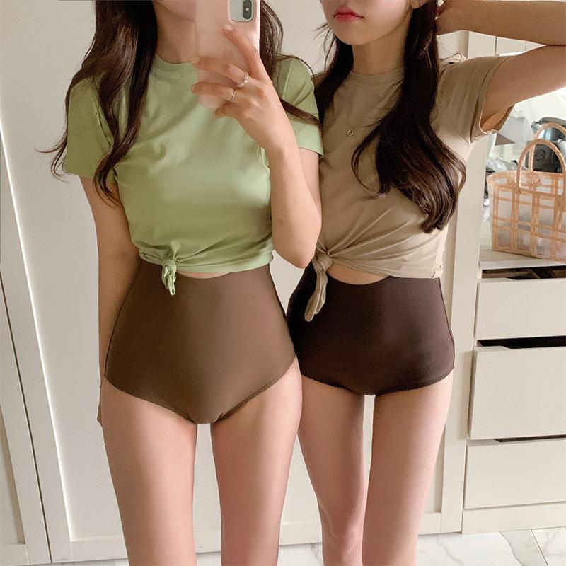 Une pièce costumes 2021 mode dames maillot de bain femme conservateur étudiant fendu deux pièces costume minceur à manches courtes sport maillots