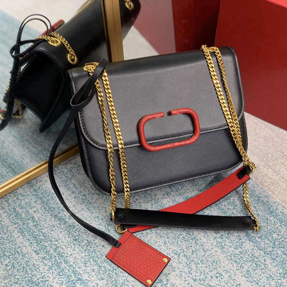 

7A+Designers New style 0006 women bags Adjustable chain Leather straps Match the lamb skin inside An inner pocket magnetic buckle Genuine Leather bags