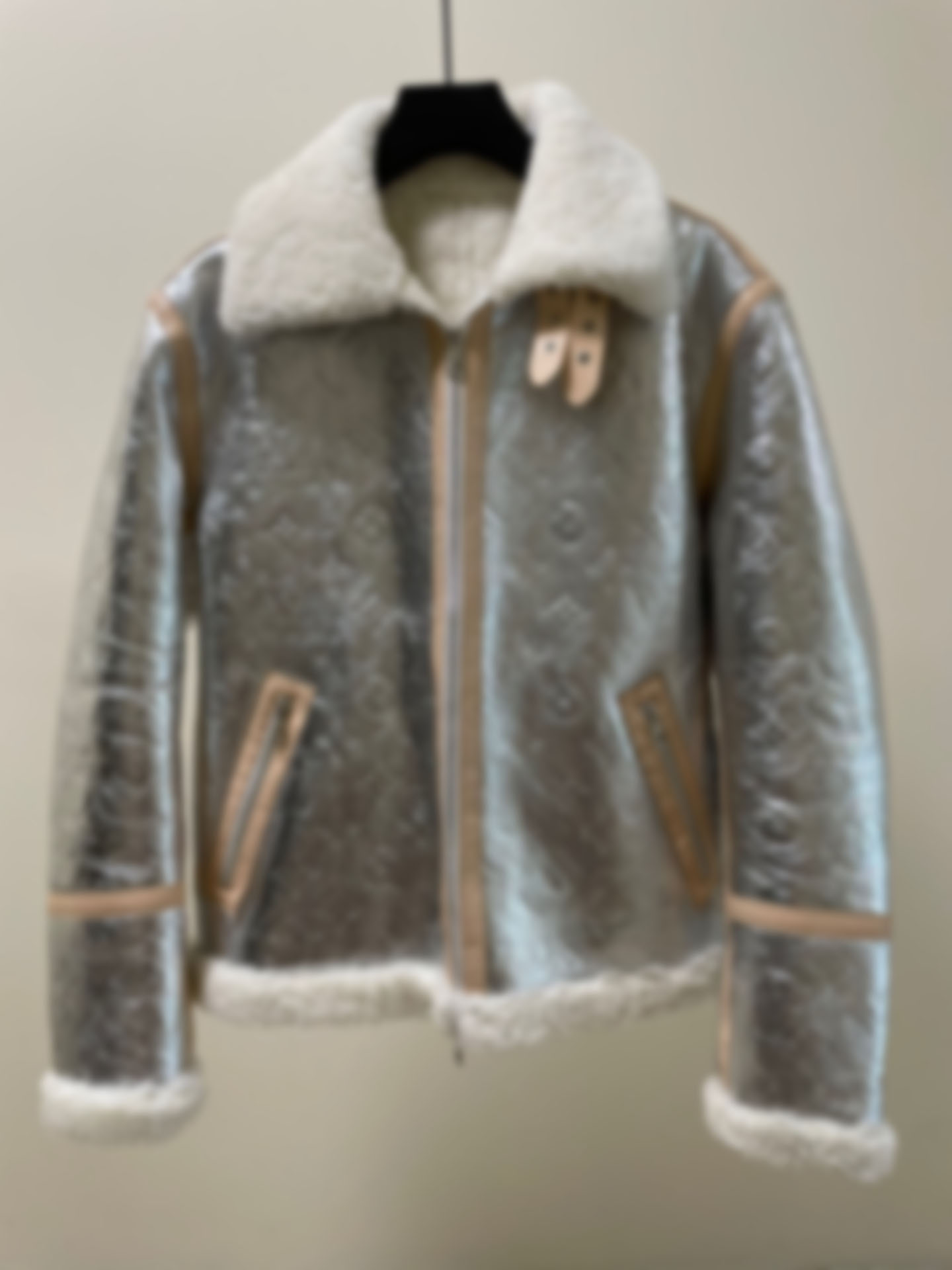 

2021 lastest genuine skin fur leather man and women silver winter jackets
