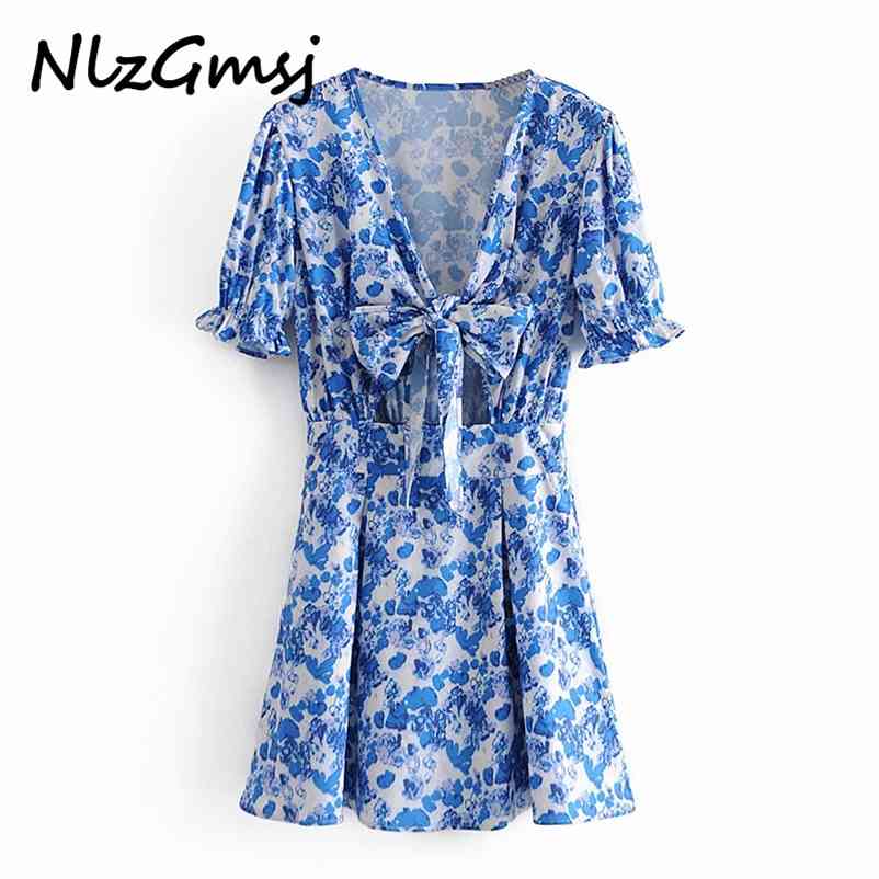 

Dres Summer Blue Flowers Print Hollow Out V Neck Short Sleeve A-line Mini 210628, As picture