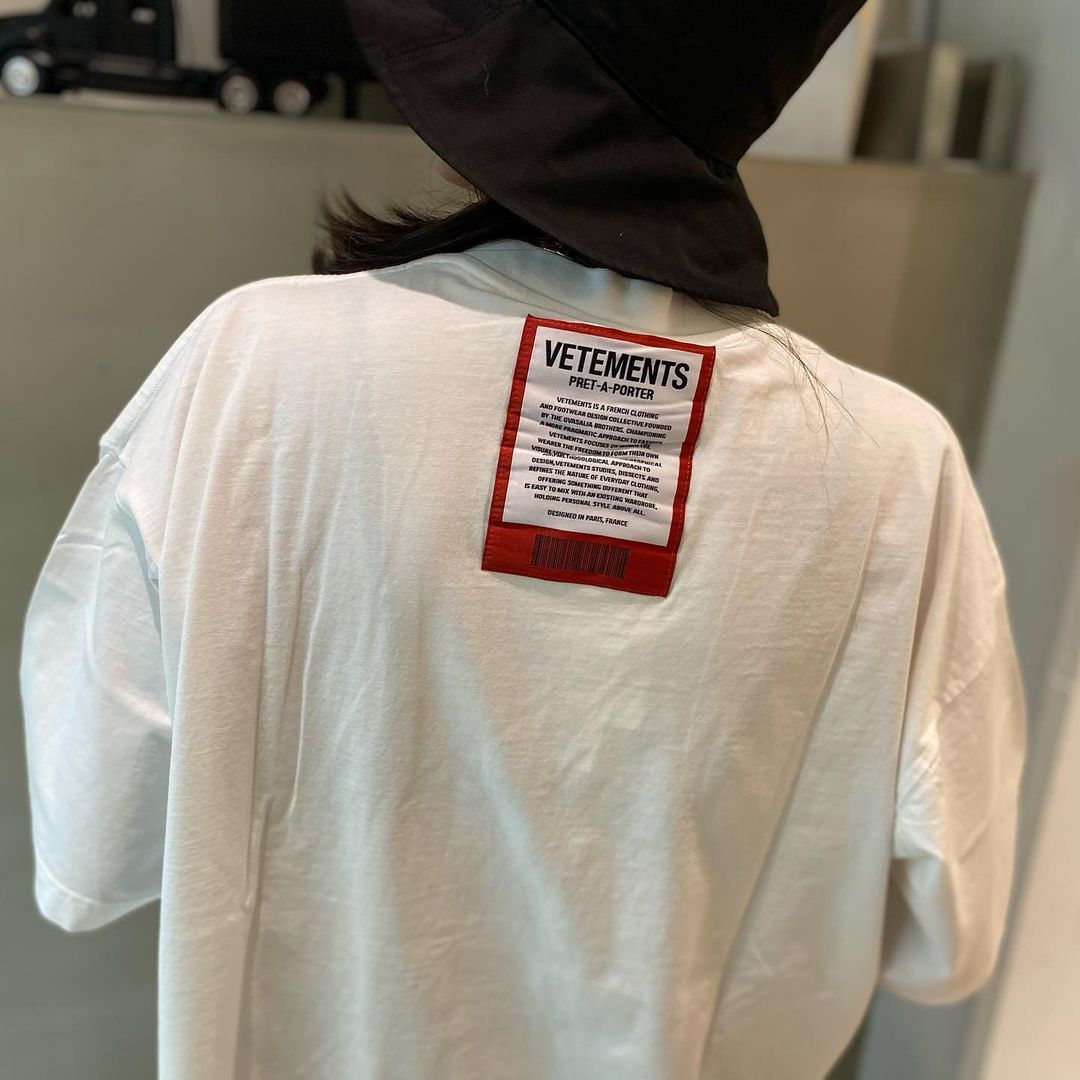 

2021vtm vetements Correct early version spring letter Red Unisex short sleeve T-shirt, White;black