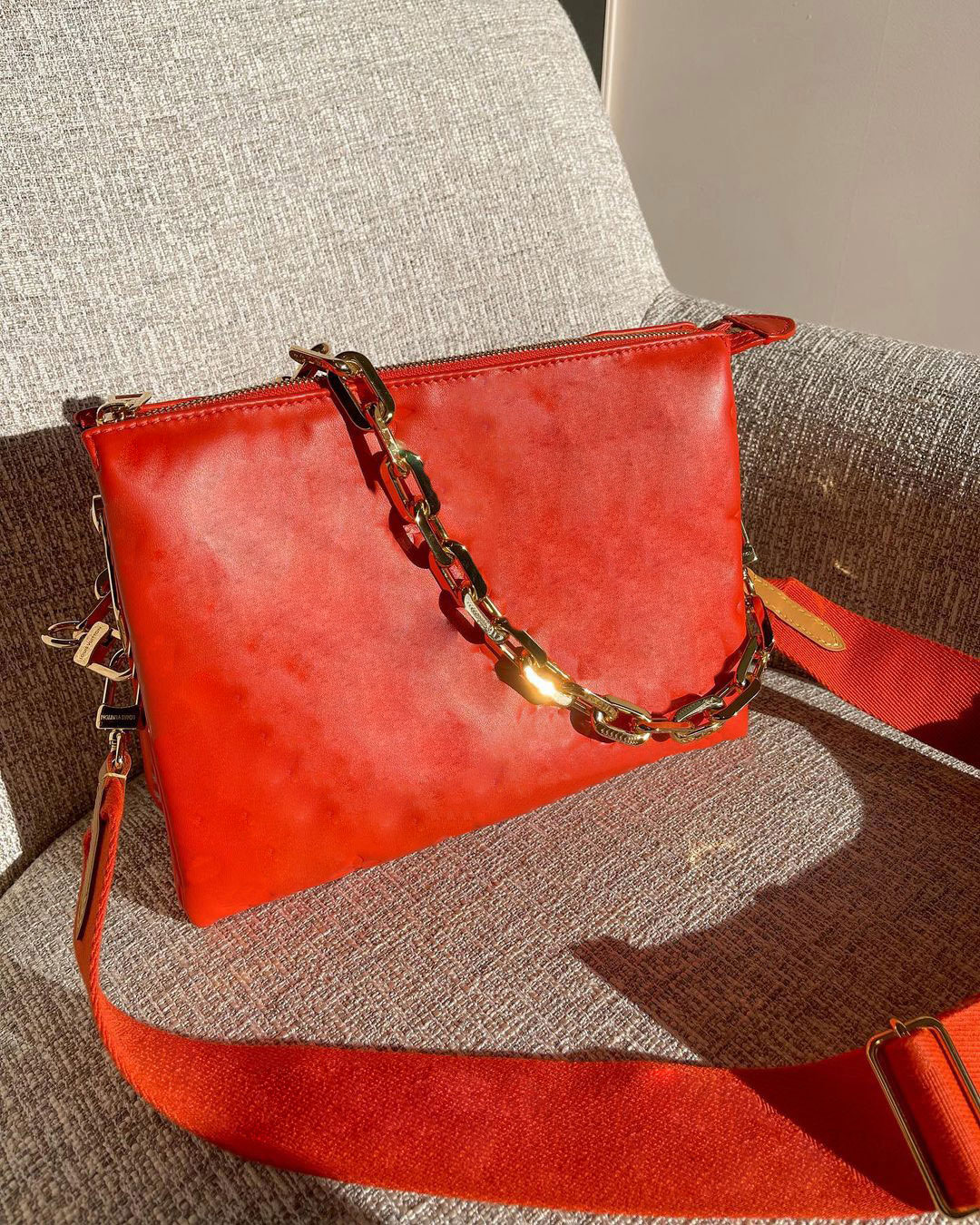 

21ss Luxurys COUSSIN medium handbag women chain bag fashion designers purses womens leather embossing totes shoulderstrap removable shoulder bags, Black-26cm