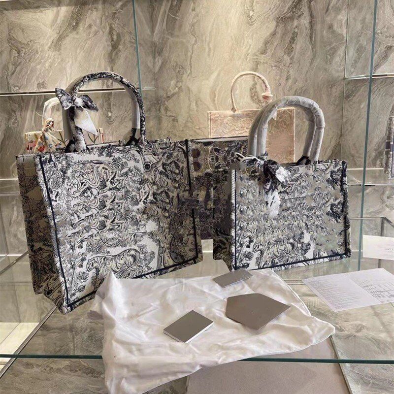 

Top Designer Tote Bag Bags Canvas shopping Handbags Classic Shoulder women Luxurys Designers embroidered fashion large capacity big size wholesale Various styles, Extra shipping (not for sale)