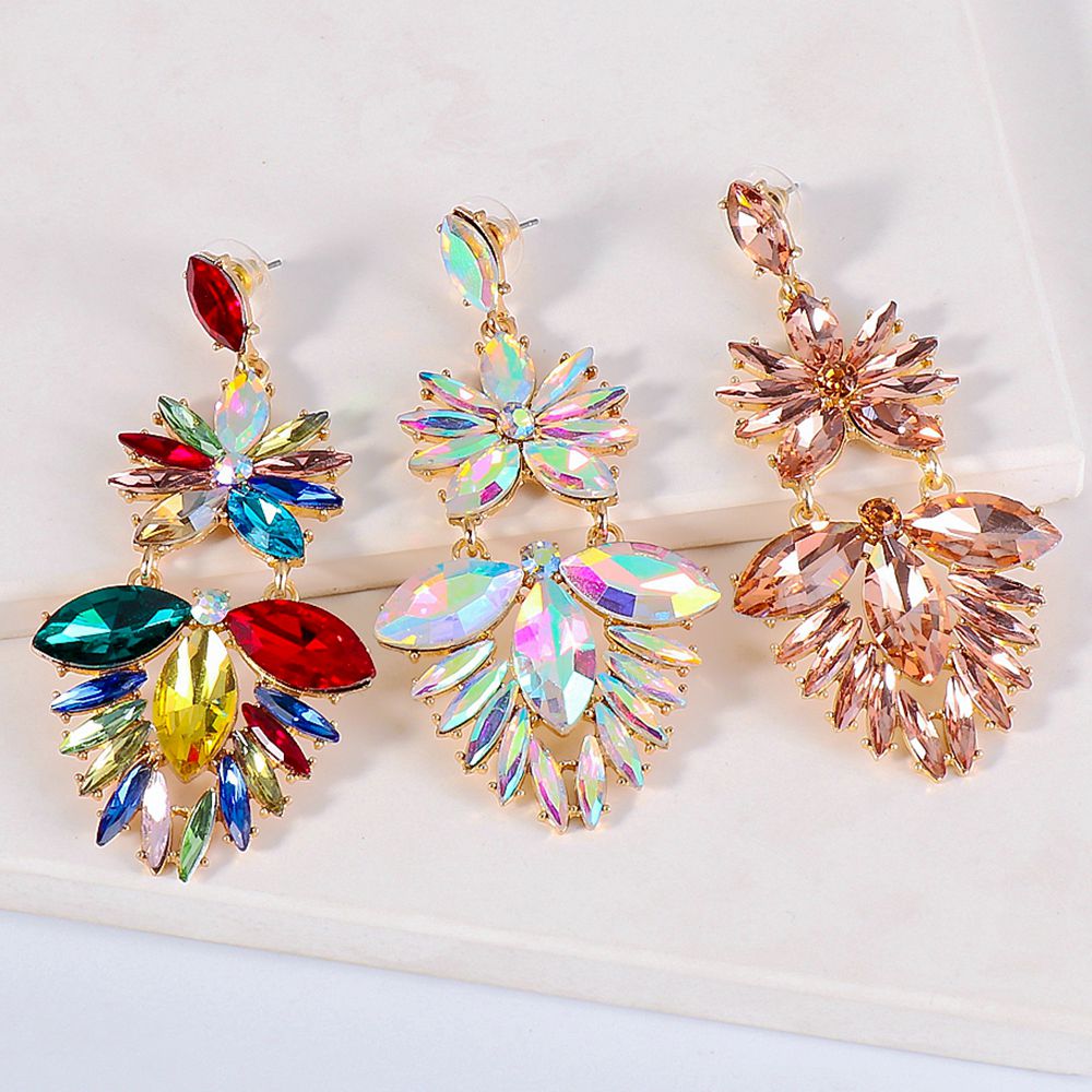 

Dangle & Chandelier Retro Zircons Classic Water Drop Shaped Cubic Zirconia Crystal Bridal Earring Elegant Jewelry For Women Gifts Wholesale