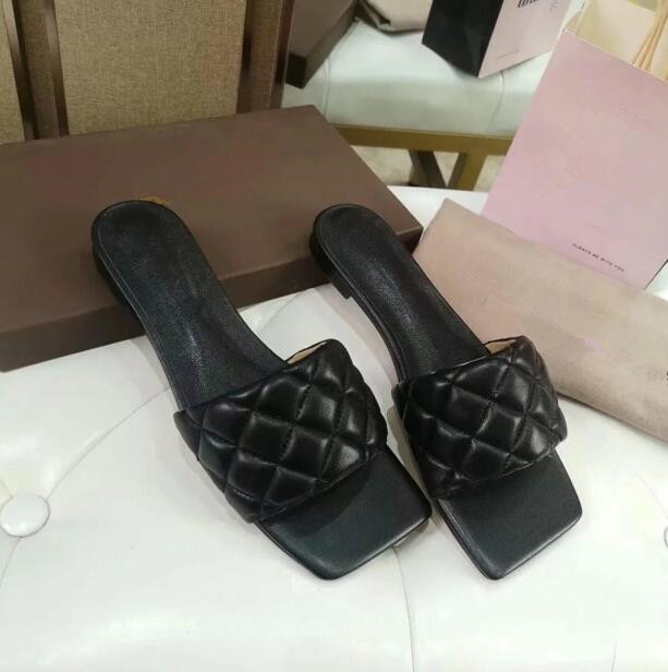 

The new edition of 2021 matte checkered fashion ladies slippers features a unique square slipper with open toe to wear comfortable summer slippers, Color no.6