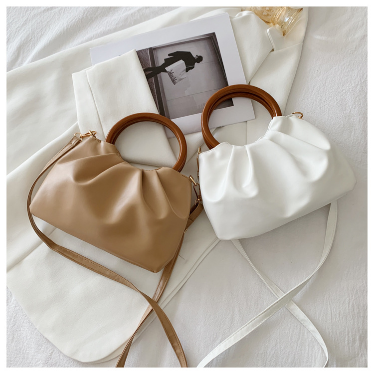 

Factory Supply Summer Shoulder Bags White Black Wooden Handbags Handle Clould Lady Totes bag
