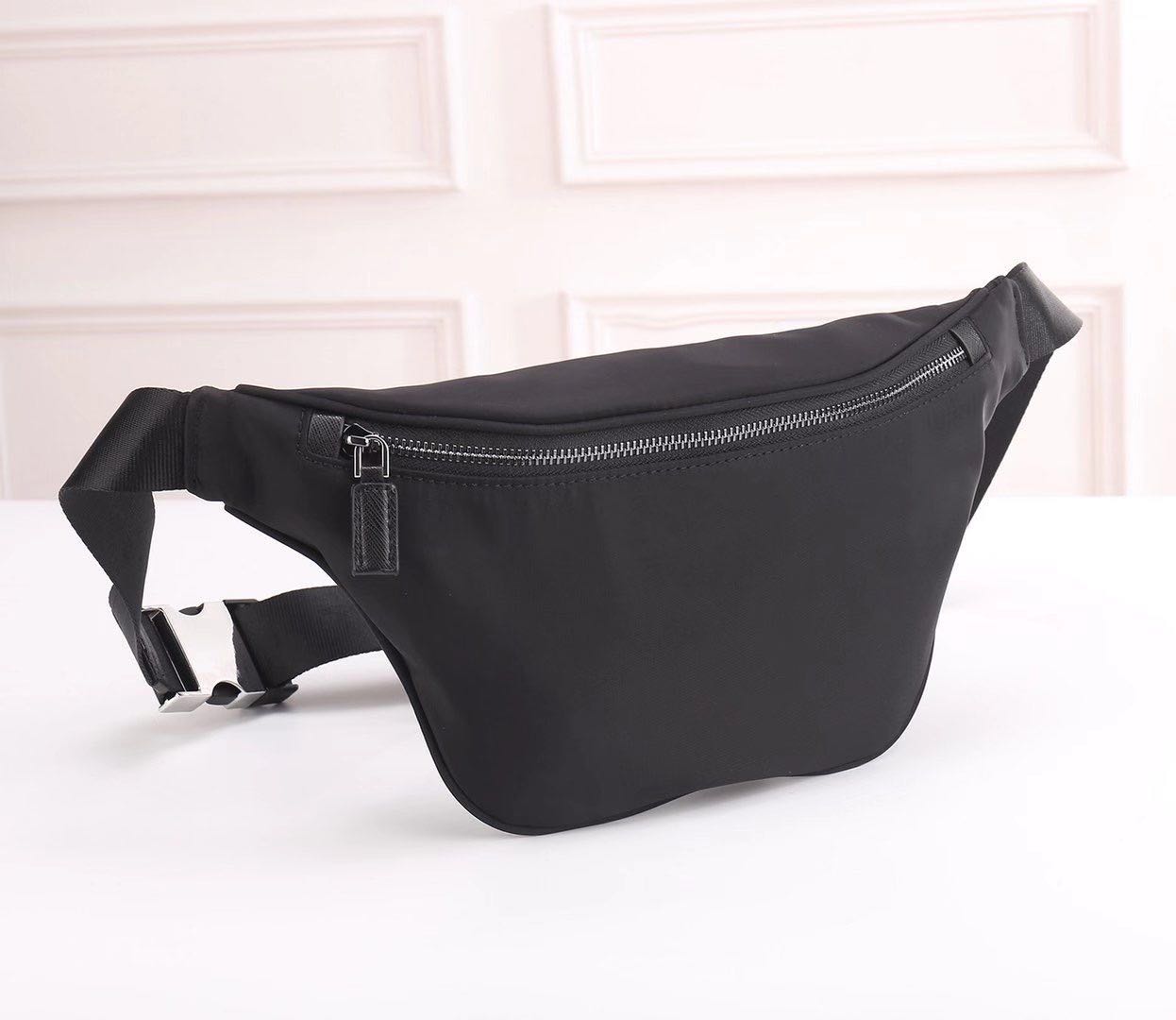 

New parachute fabric canvas designer waist bag men and women multifunctional chest pockets fashion large-capacity leisure outdoor sports bag, Black