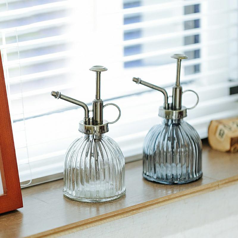 

Liquid Soap Dispenser High Quality 7oz Retro Glass Plant Flowers Spray Bottle Embossed Manual Pressing Watering Can Garden Tool