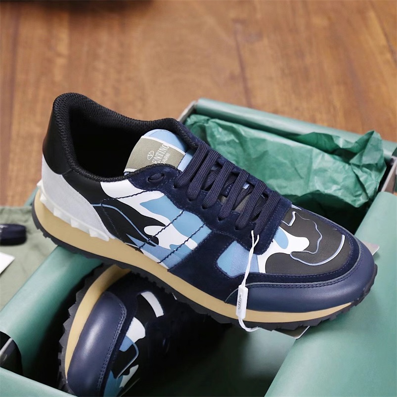 

2021 Men Stud rockrunner camouflage Sneakers Designer Shoes Fashion Leather Suede Flats Luxury Rivet Rockrunner Trainers Casual Shoes With Gift Box 264 w3, Sock