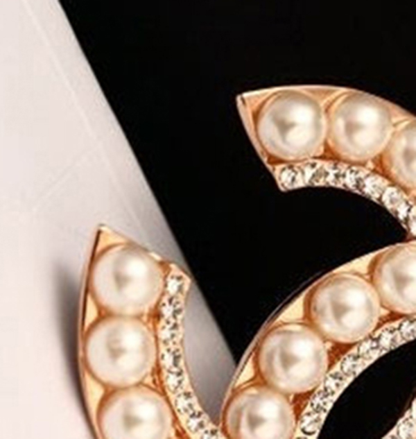 

CHANNEL Brooch Women Wedding Pins Iced Out Jewelry designer brooches Banquet Accessories High Quality Letter Pin wholesale