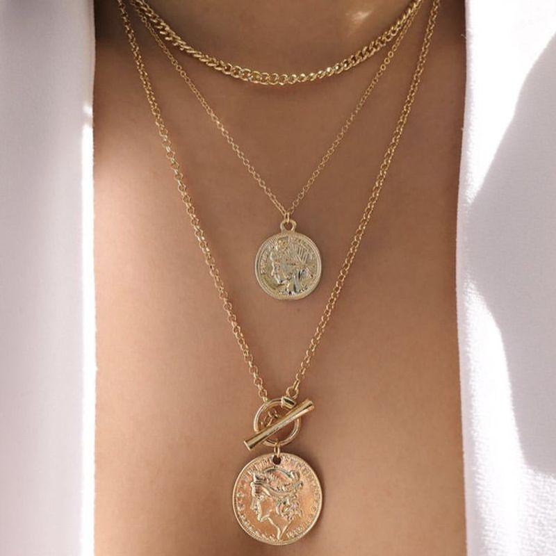 

Pendant Necklaces 3 Pcs/Set Female Necklace Retro Portrait Coin Geometric Multilayer Gold Set Ladies Jewelry Accessories, Silver
