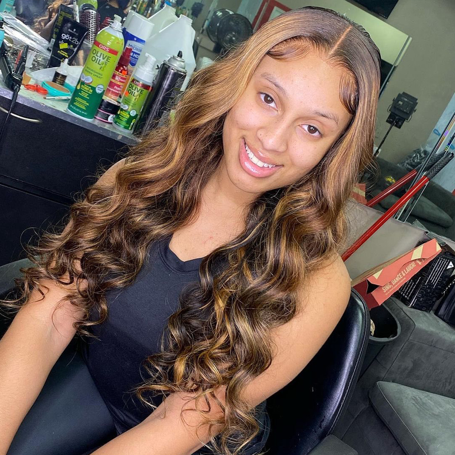 

Body Wave Lace Front Wig Brazilian 30 Inch Highlight Human Hair Wigs for Black Women Honey Blonde Ombre 13x6x1 Lace Front Wig, As the picture shows