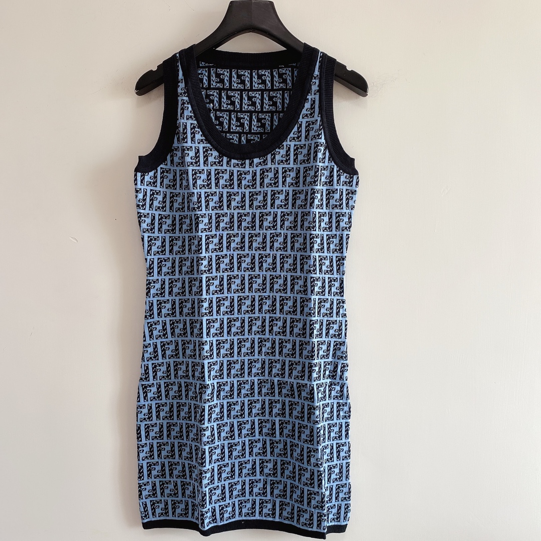 

Shipping Free 2021 Autumn Blue/Brown/White Letter Print Autumn Women' Dresses Brand Same Style Women' Runway Dresses DH215