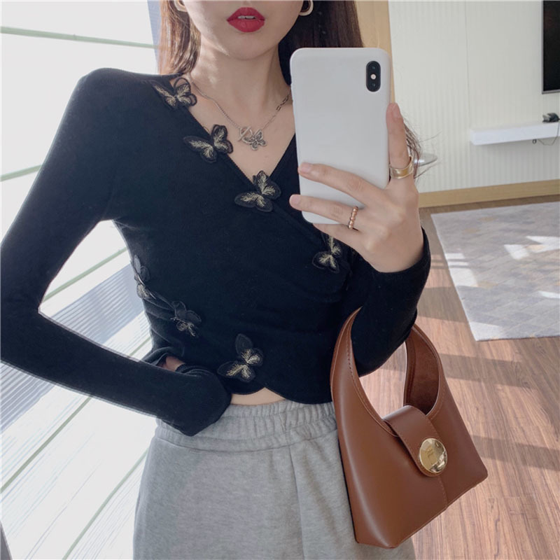 

Lucyever Summer Sexy slim V-neck shirts women Fashion butterfly long sleeve Knitted shirt woman Casual Pleated crop top ladies 210521, Black