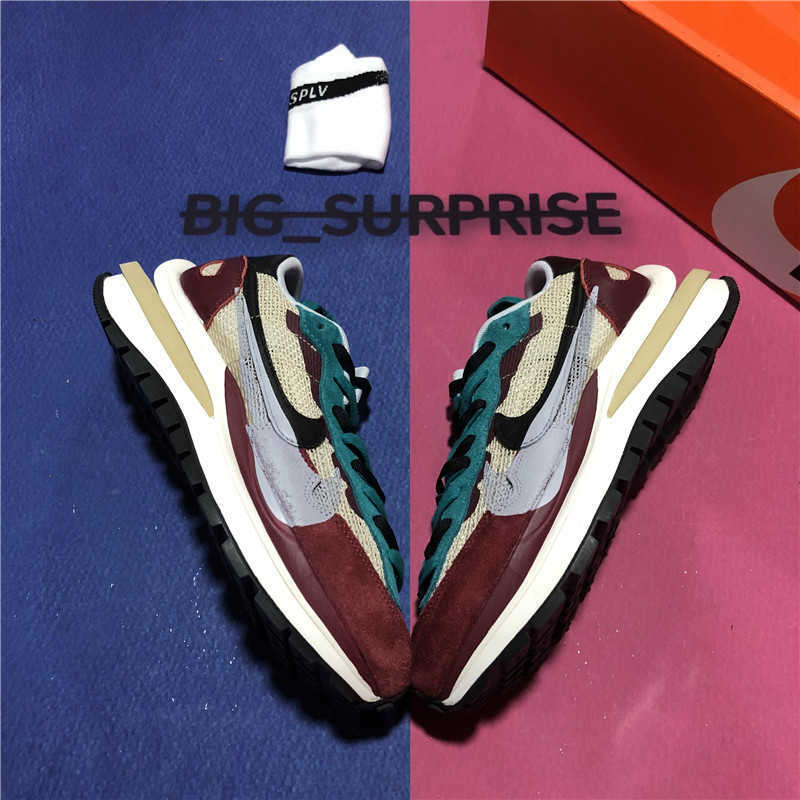 

Top Quality Sacai X Nike VaporWaffle Designers Running Shoes Men Daybreak Sesame Blue Void Black And White Nylon Wolf Grey Mens Platform Spo