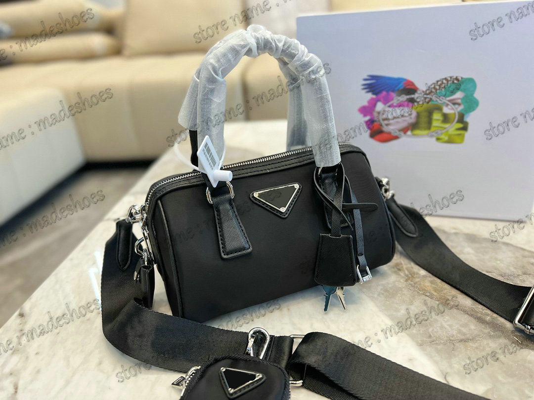 

Re-edition 2005 Boston Bag Tessuto with Saffiano Leather Mini Cross Body Designer Logo-print Nylon Handbag Womens Luxurys Vintage Chain 2pcs Handle Bags