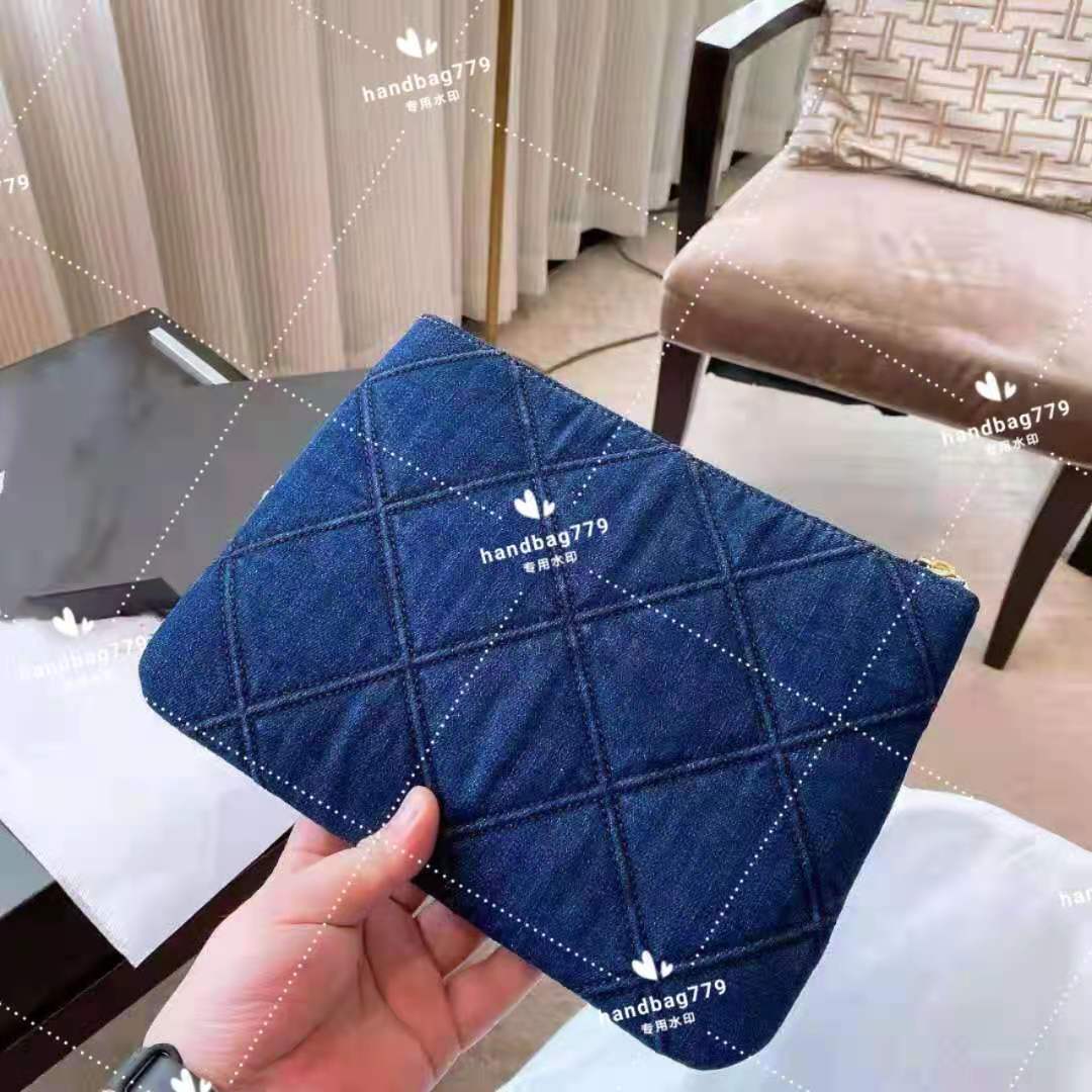 

Luxury is delicate Cosmetic Bags Ladies Denim Canvas Handbag Portable Large Size Wash and Makeup Bag with Zipper Style