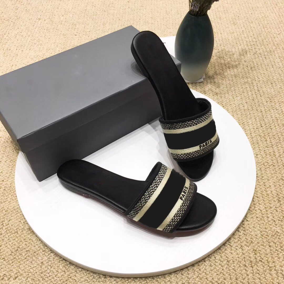 

Fashion girls' Slipper Black and gray Embroidered Cotton Flat Sandles best-Quality Sandals Multicolor, Black;grey