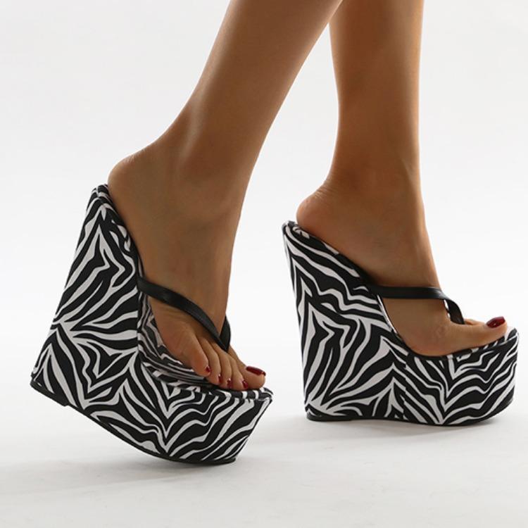 

Slippers Shoes Women Gingham Summer On A Wedge Beige Heeled Sandals Low Big Size Pantofle Slides Soft Flat Black 2021 High Scan