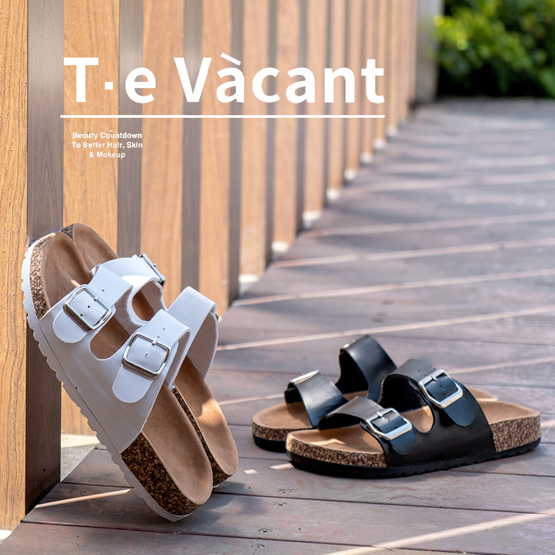 

2021 Simple Sandals clogs Casual flat slippers Beach shoe Black or white Size 36-41