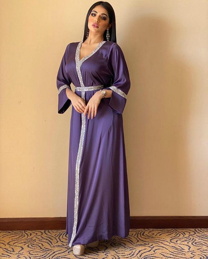 

Casual Dresses Middle Eastern Ladies Satin Rhinestone Elegant Party Dinner Long Dress Fashion Muslim High Quality Kaftan V-Neck Robe With Be, Royal blue