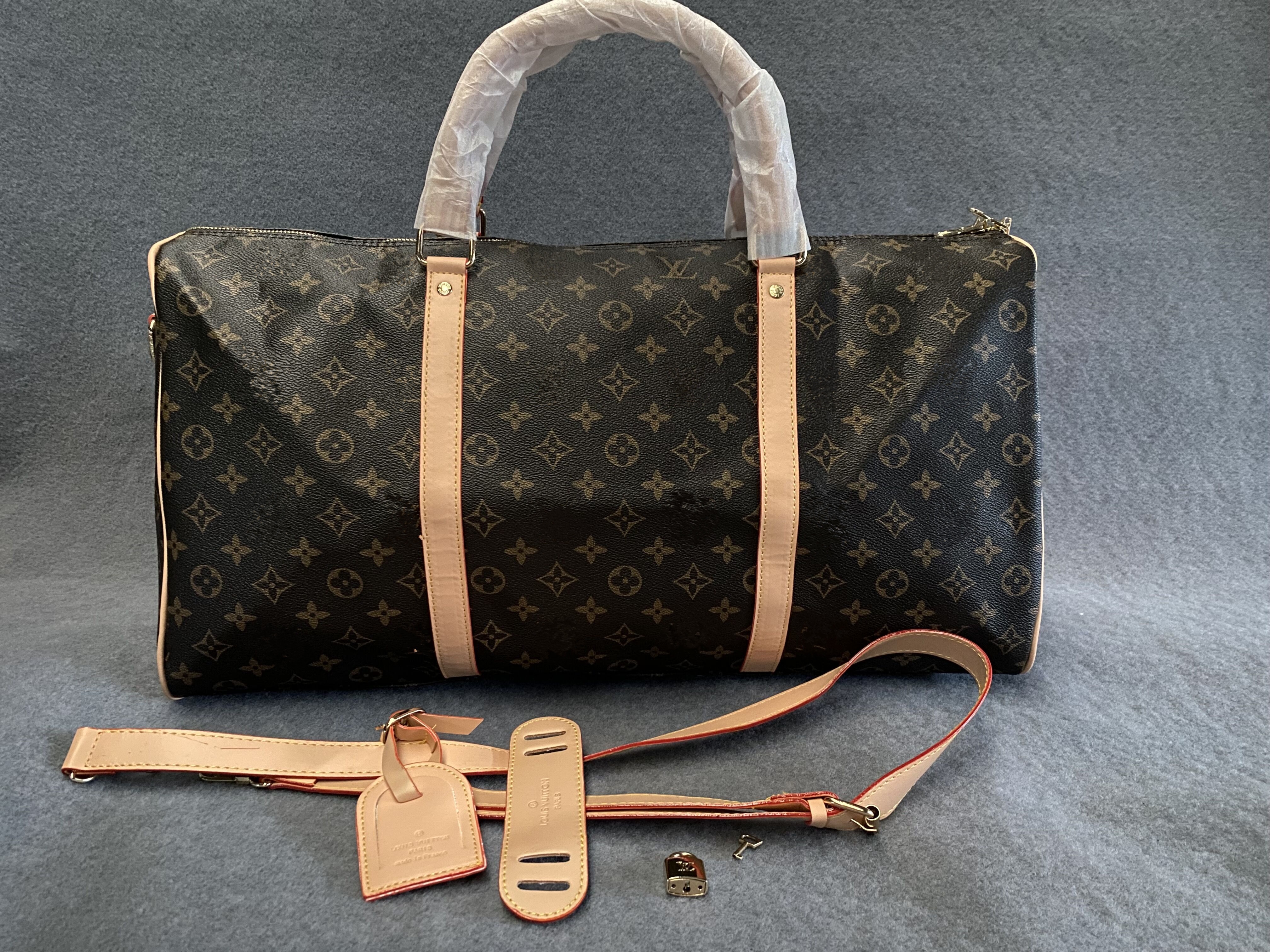 

LVLOUISVITTON VUTTON new fashion men women travel bag duffle bag, brand designer luggage handbags large capacity sport bag 54CM