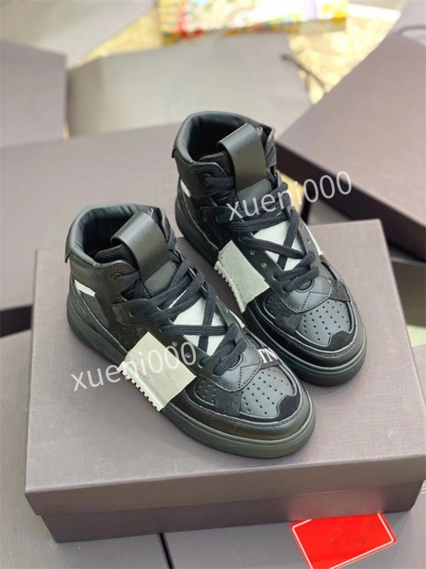 

rain boot in Women Designer Rain boots with zipper mohair sock High Boot Fashion Outdoor Casual Shoes Platform Rubber rainboots size35-45, Choose the color