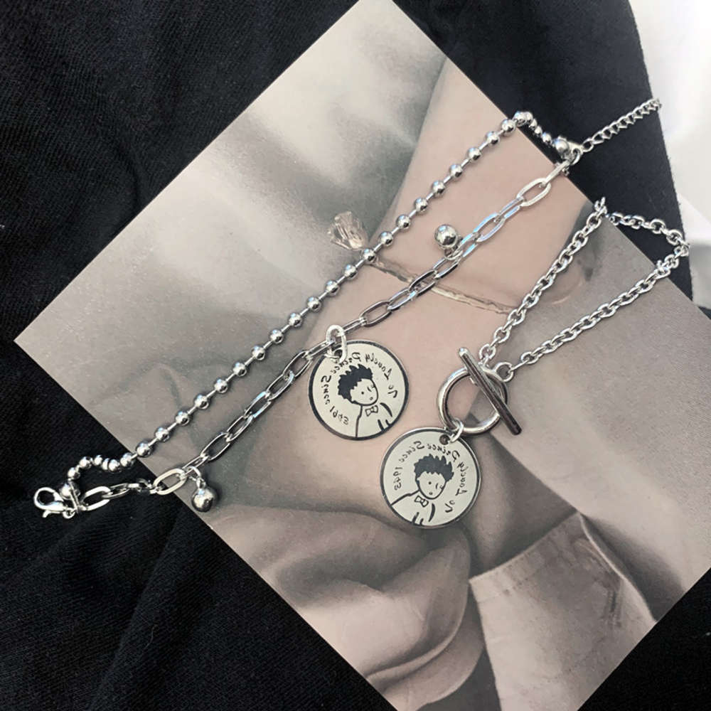 

Hand catenary Little prince round brand Pendant men's and women's hip hop Bracelet Fashion, Black