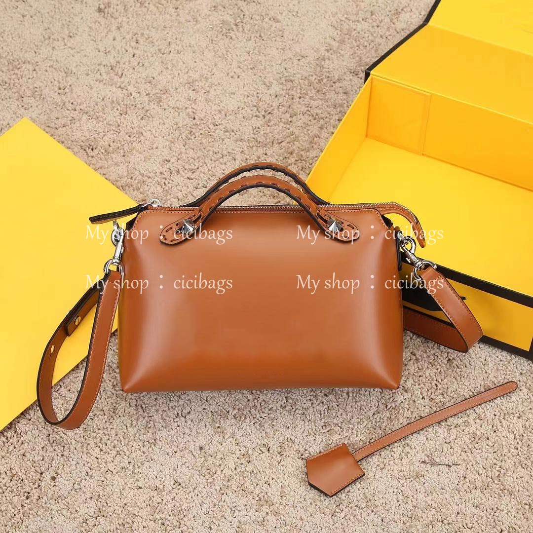 

designer luxurys fashion shoulder womens 2021 hand bags top quality genuine real leather lady graceful clutch handbags purses saddle messenger crossbody bag, Black