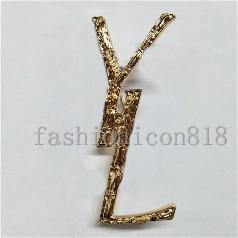 

New arrival Brooches Luxury Crystal Designer Brooch Pins Alloy Brooch Clothing Letter Brooches Women Fashion Jewelry, Gray