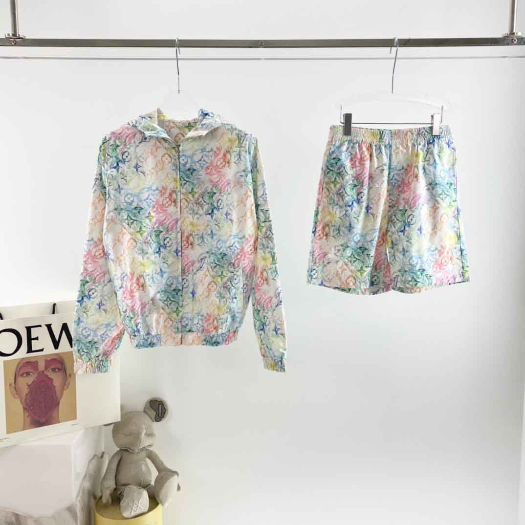 

2021ss spring and summer new high grade cotton printing short sleeve round neck panel T-Shirt Size: m-l-xl-xxl-xxxl Color: black white BVE62
