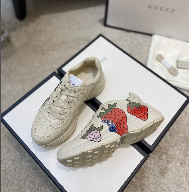 

Luxurys designers shoes Rhyton Sneakers Beige Men Trainers Vintage Luxury Chaussures Ladies Shoe Designer Sneaker with box, Color 15