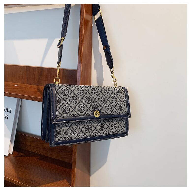 

2022 new fashion trend women's bag one shoulder diagonal portable canvas organ bag simple and generous coin purse, Blue